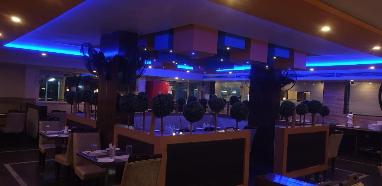Hotel Fortune M R Grands Suluru 외부 사진