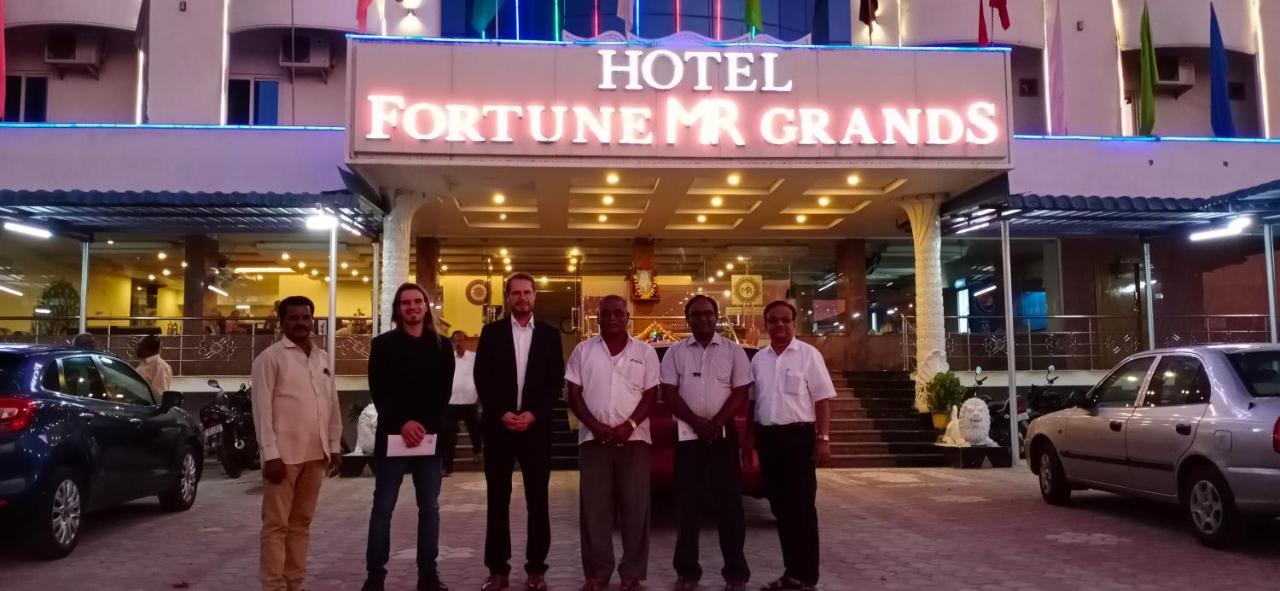 Hotel Fortune M R Grands Suluru 외부 사진